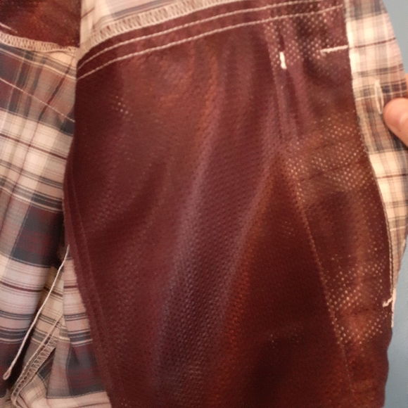 Wind River highly breathable button up - Picture 8 of 8